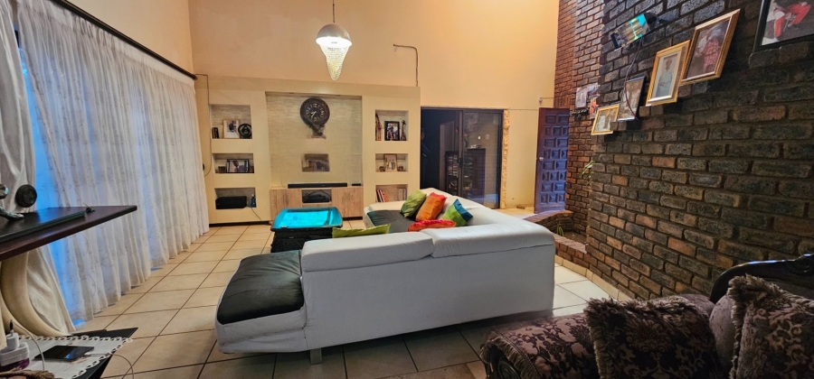3 Bedroom Property for Sale in Elandsrand North West